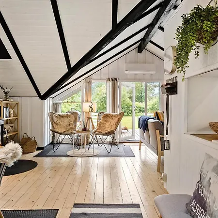 3 Bedroom Beautiful In Toftlund Holiday home *